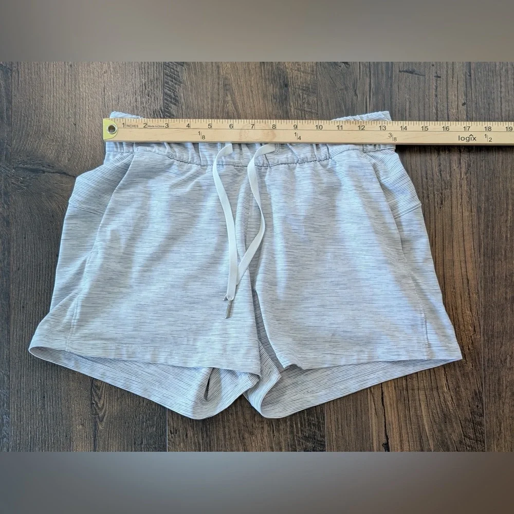 Lululemon On The Fly Short *2.5